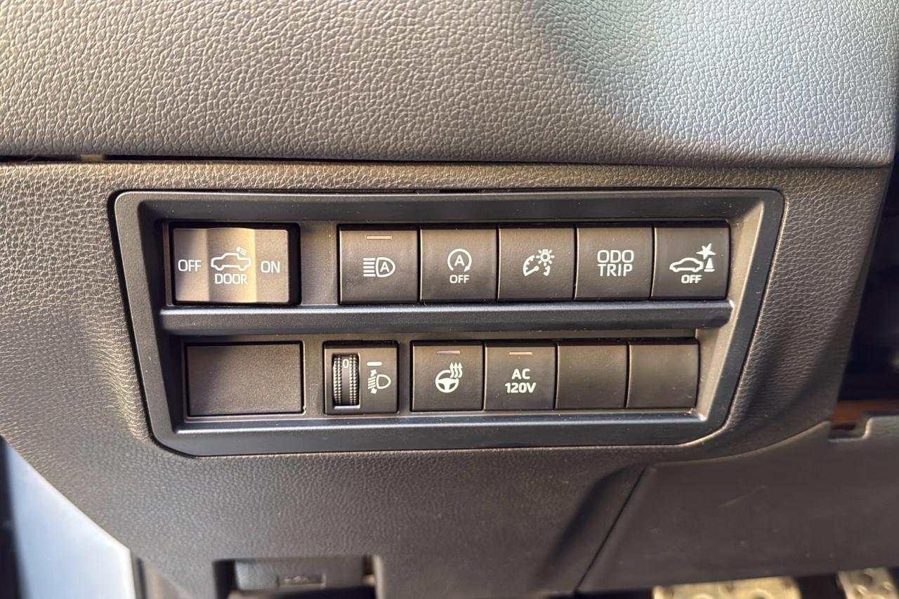 2022 Toyota Tundra Crewmax Limited TRD Off Road Photo