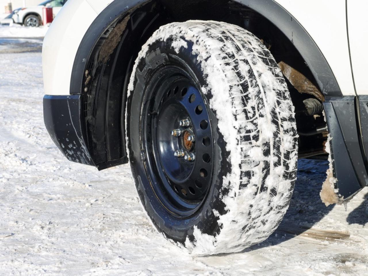 2018 Honda CR-V Touring AWD  - Navigation -  Sunroof - $186 B/W Photo