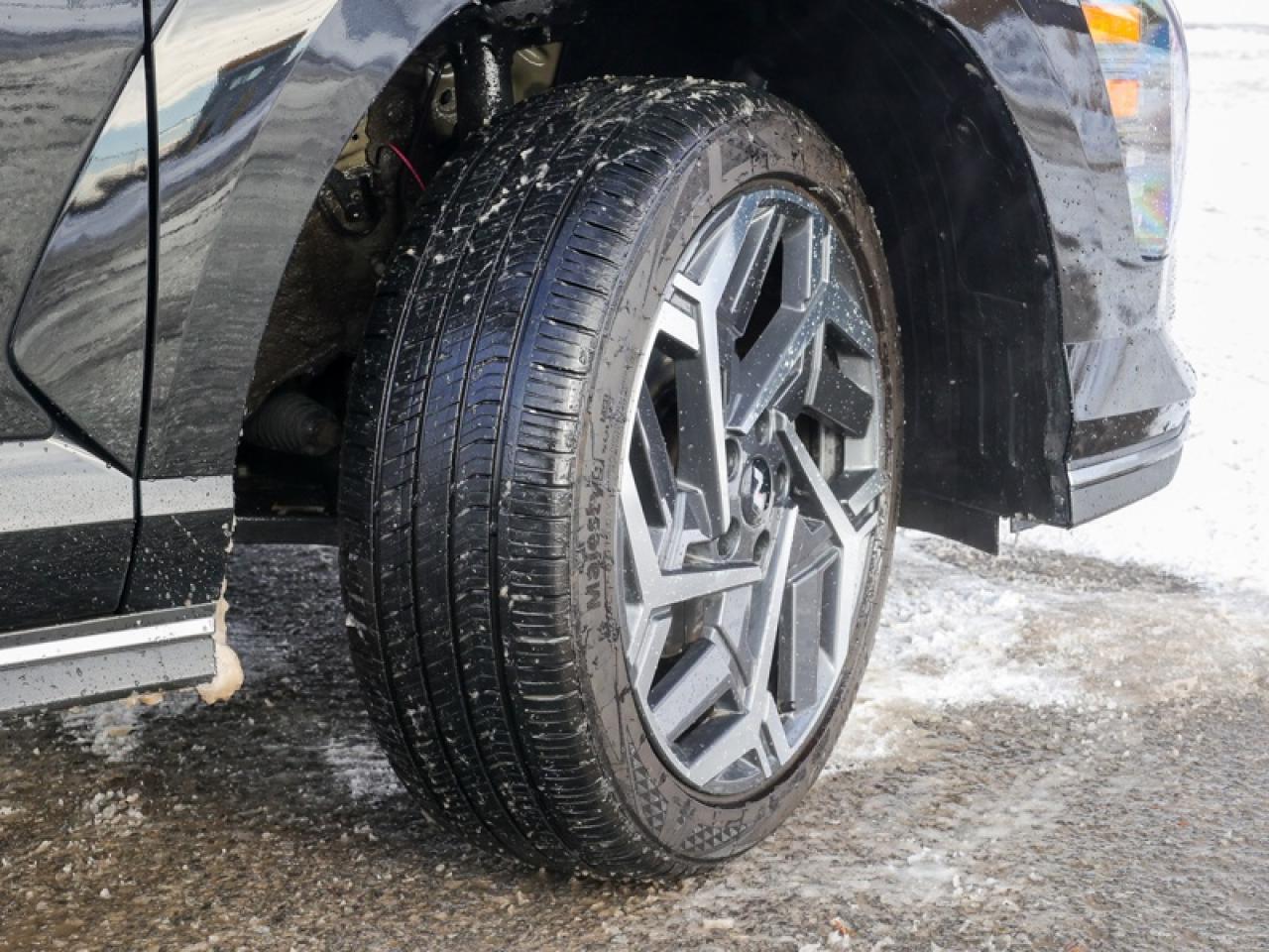 2024 Hyundai KONA N Line AWD  - Sunroof - $215 B/W Photo