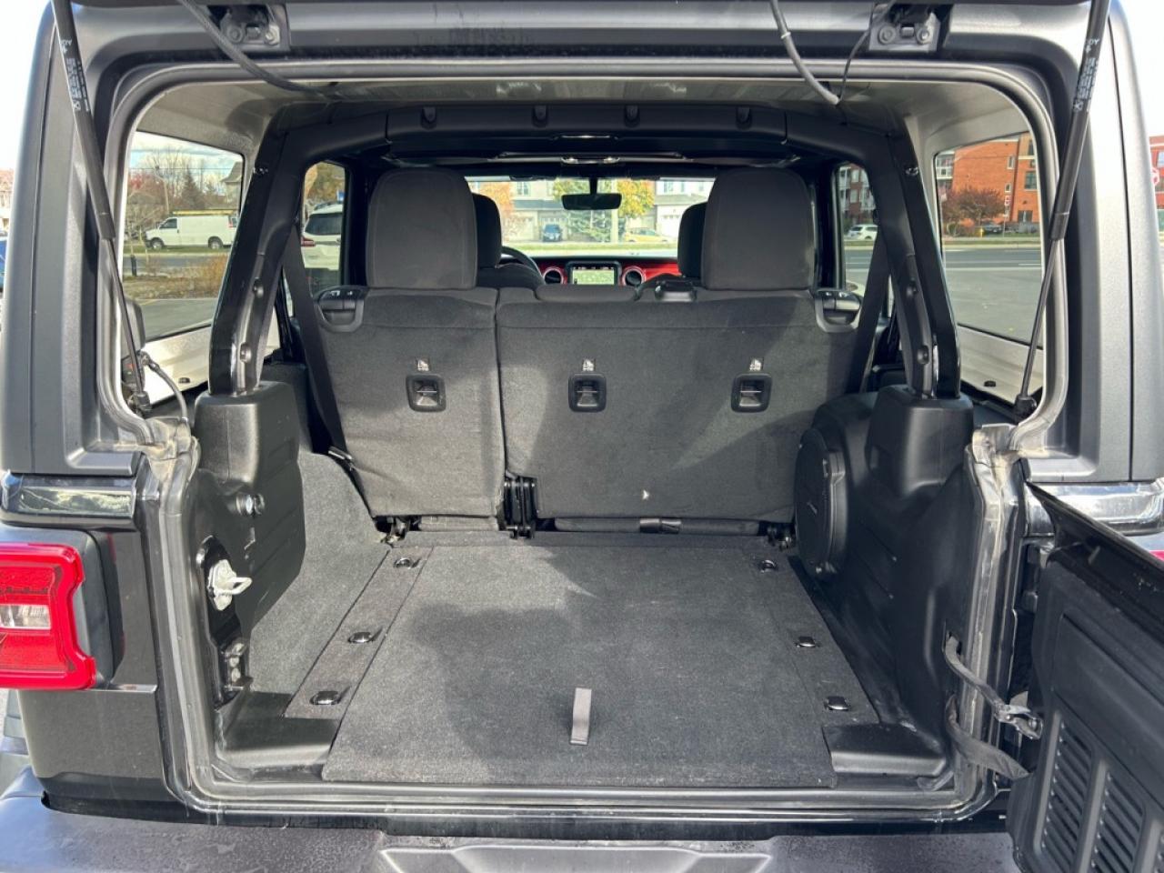 2023 Jeep Wrangler Unlimited Rubicon  -  Navigation Photo