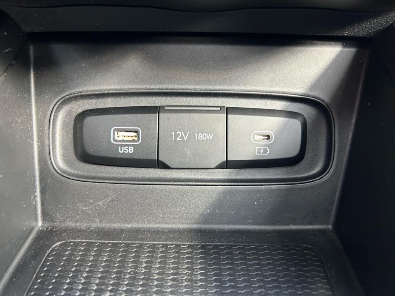 2023 Hyundai Venue Preferred  - Heated Seats -  Apple CarPlay Photo