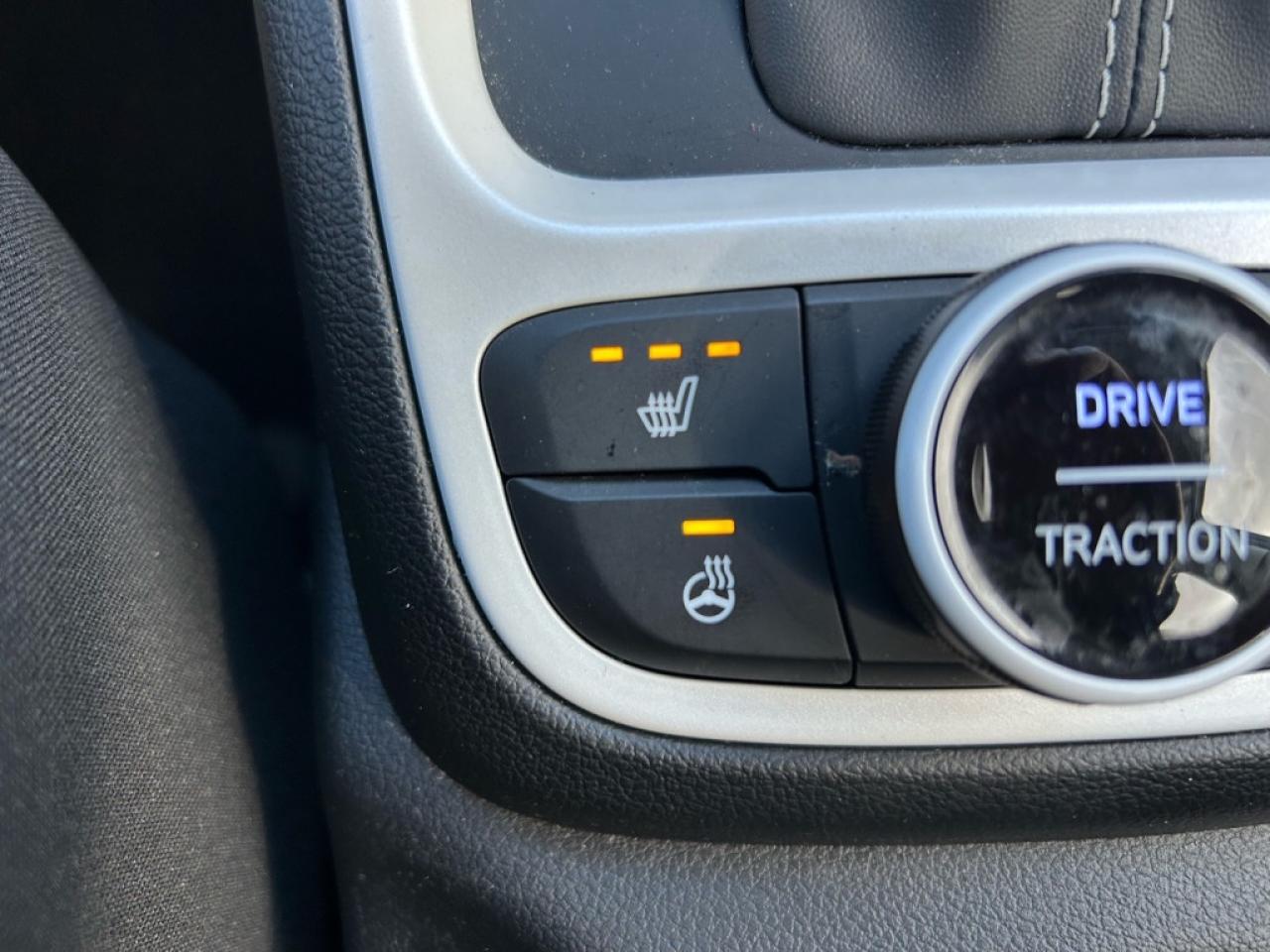 2023 Hyundai Venue Preferred  - Heated Seats -  Apple CarPlay Photo