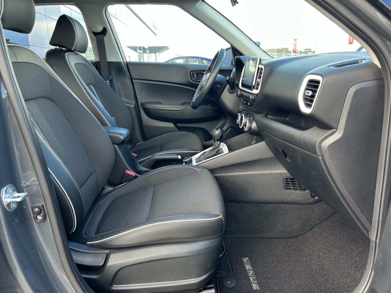 2023 Hyundai Venue Preferred  - Heated Seats -  Apple CarPlay Photo
