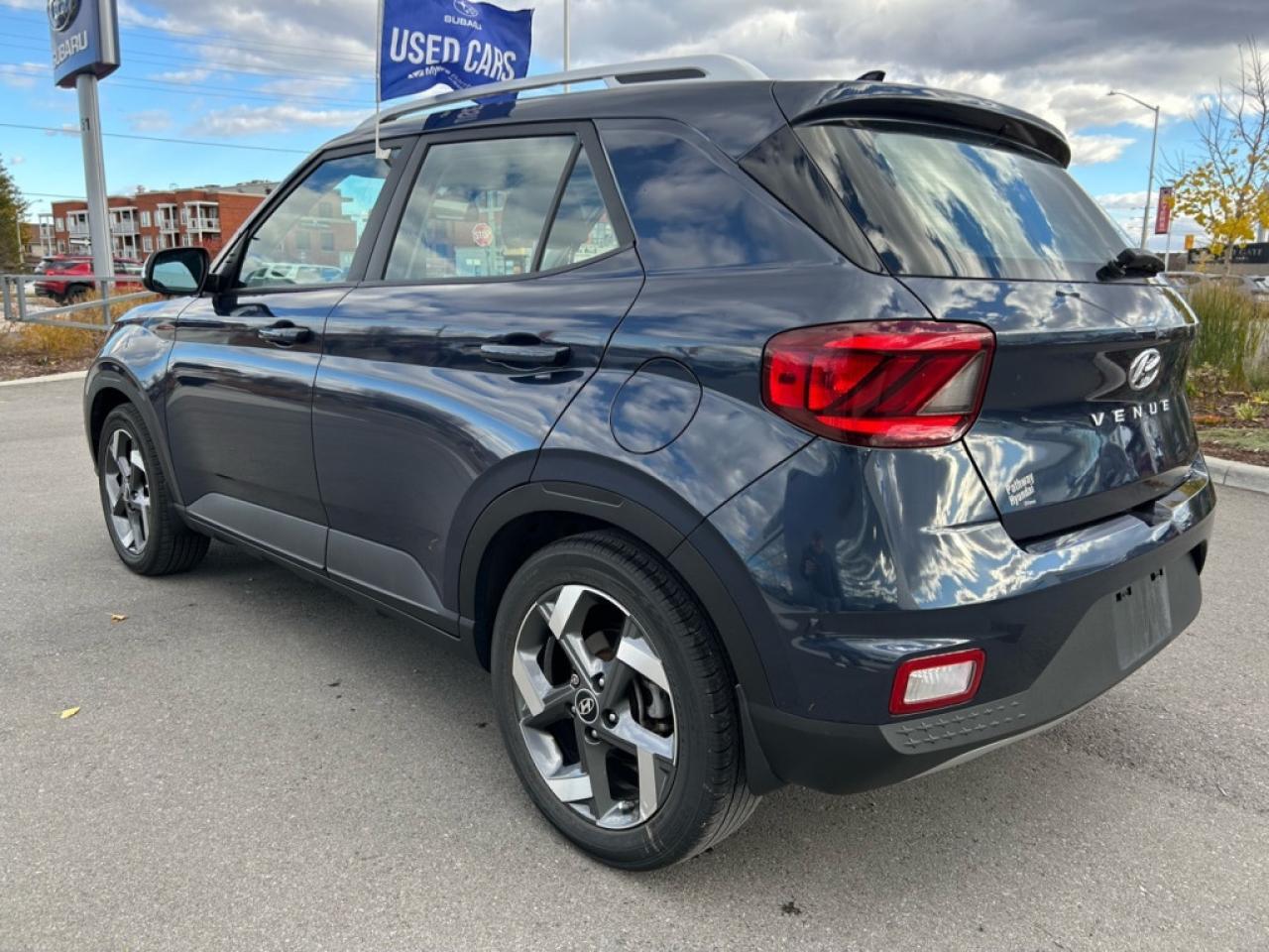 2022 Hyundai Venue Ultimate w/Denim Interior Photo