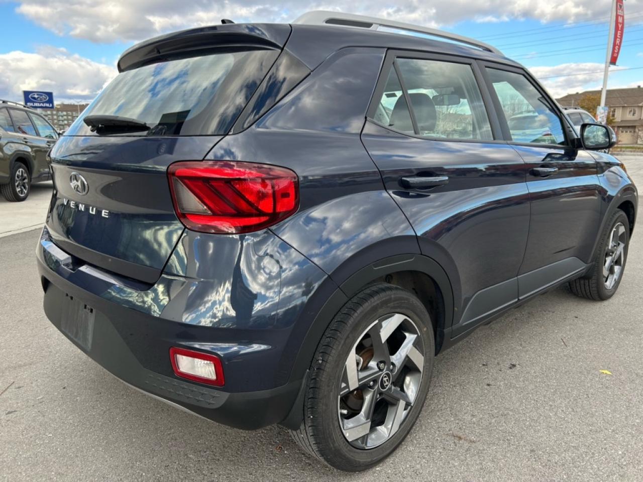 2022 Hyundai Venue Ultimate w/Denim Interior Photo