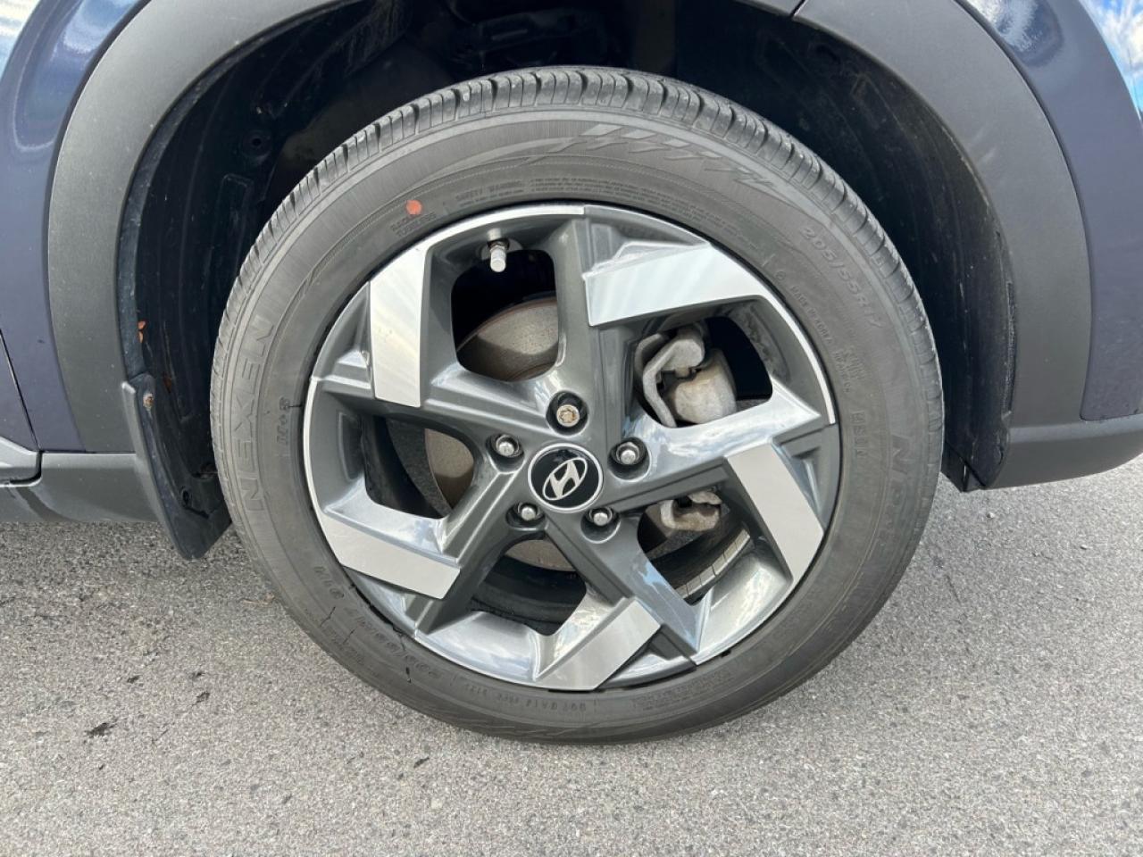 2022 Hyundai Venue Ultimate w/Denim Interior Photo