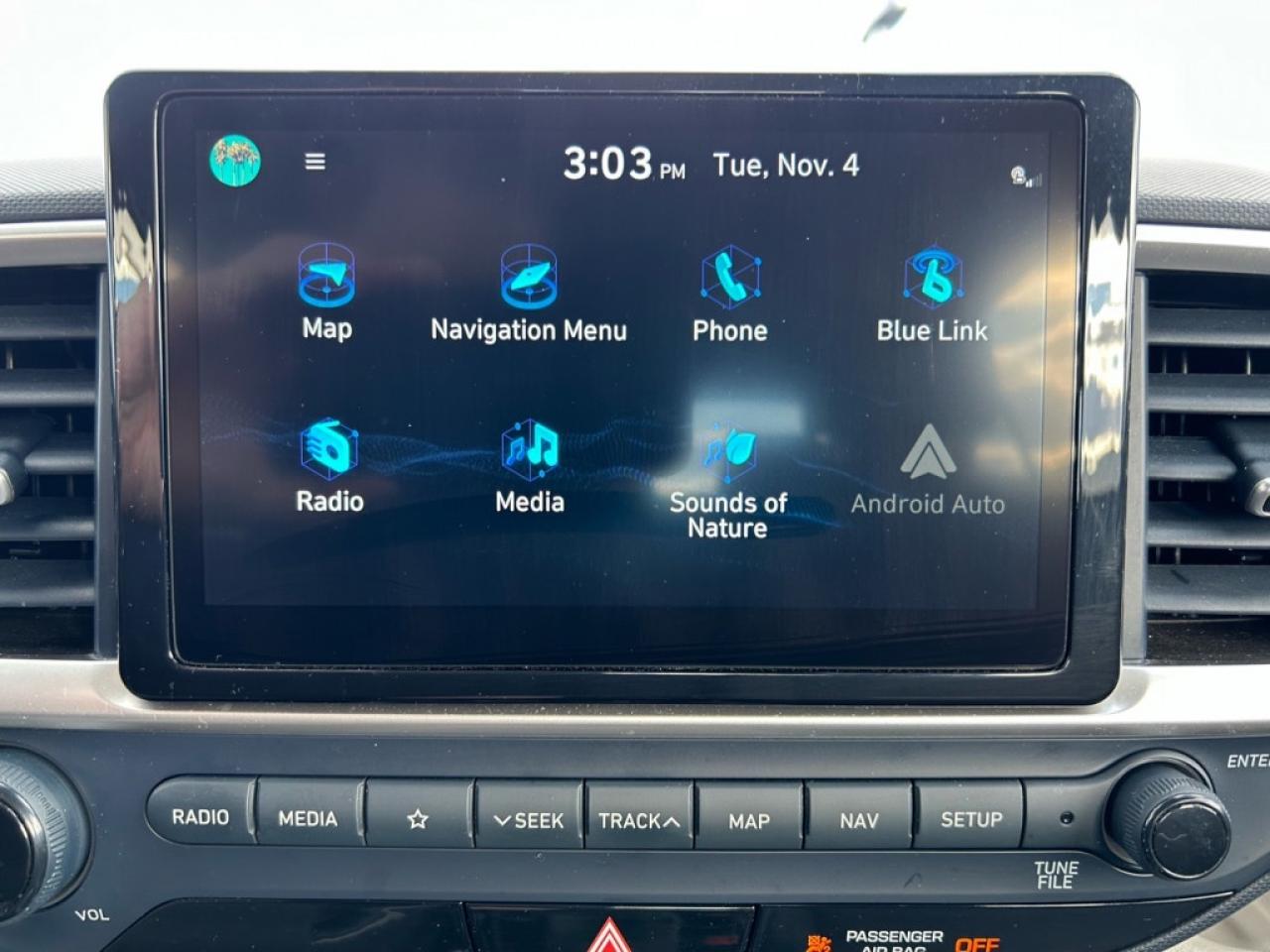 2022 Hyundai Venue Ultimate w/Denim Interior Photo