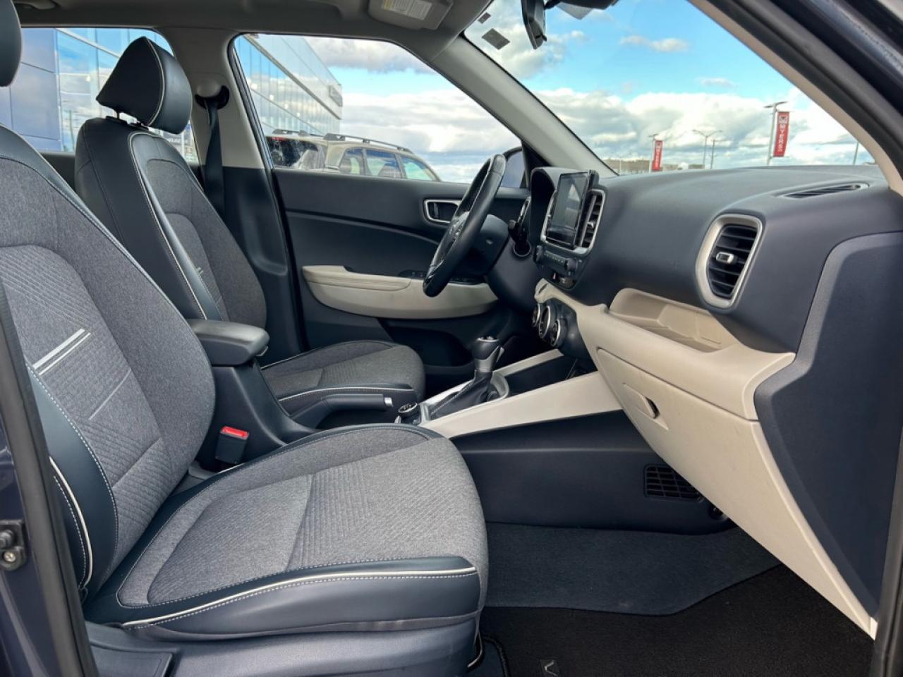 2022 Hyundai Venue Ultimate w/Denim Interior Photo