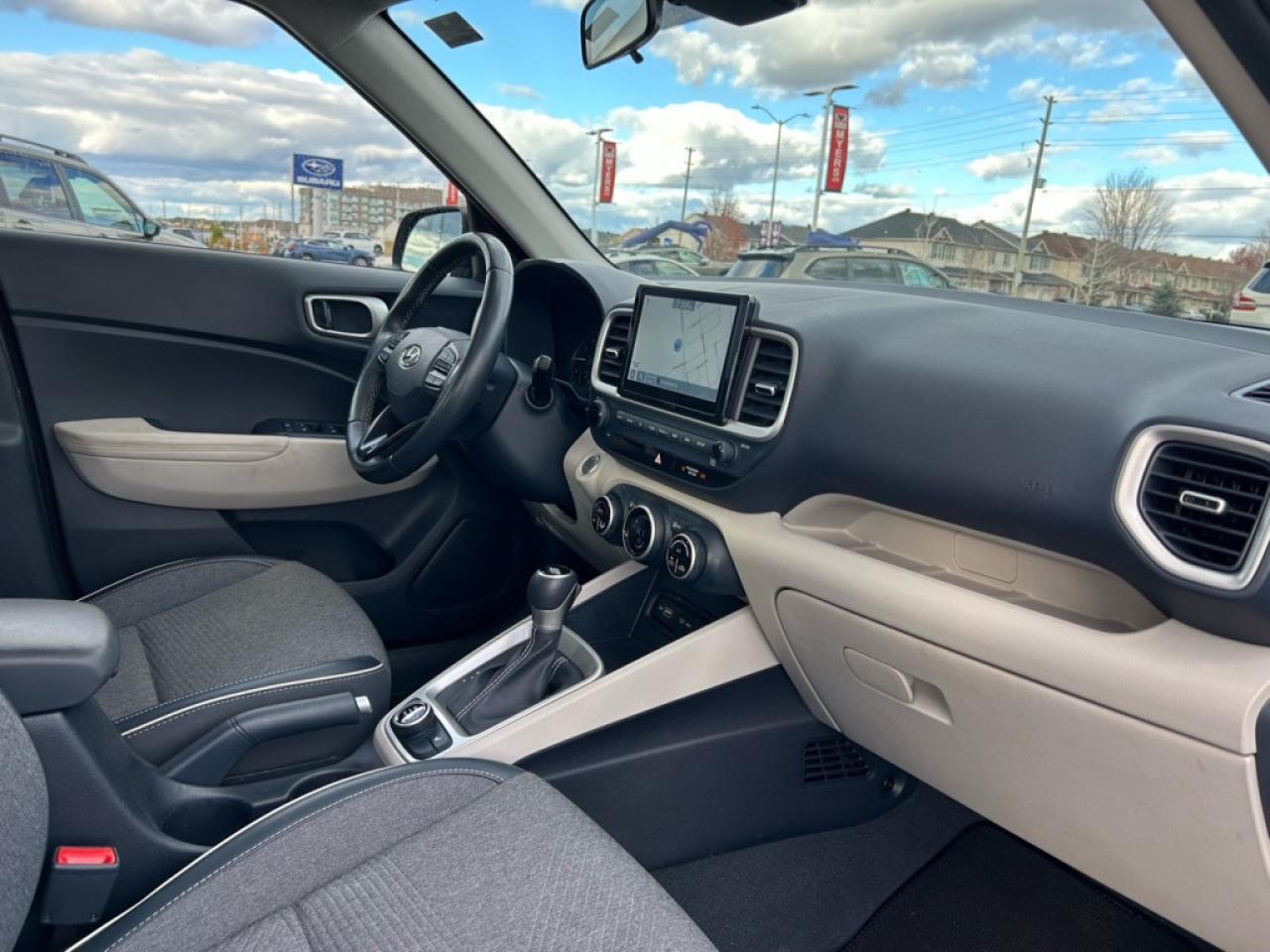 2022 Hyundai Venue Ultimate w/Denim Interior Photo