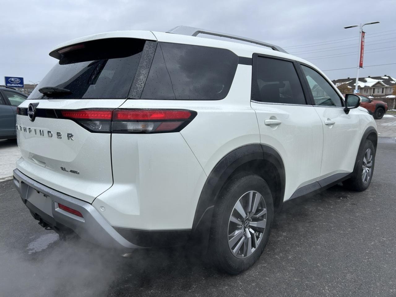 2023 Nissan Pathfinder SL  - Sunroof -  Navigation Photo