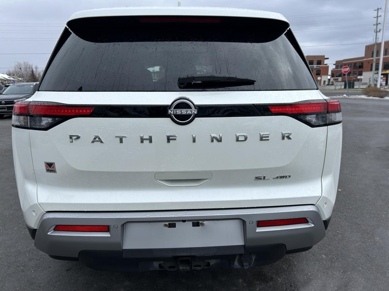 2023 Nissan Pathfinder SL  - Sunroof -  Navigation Photo