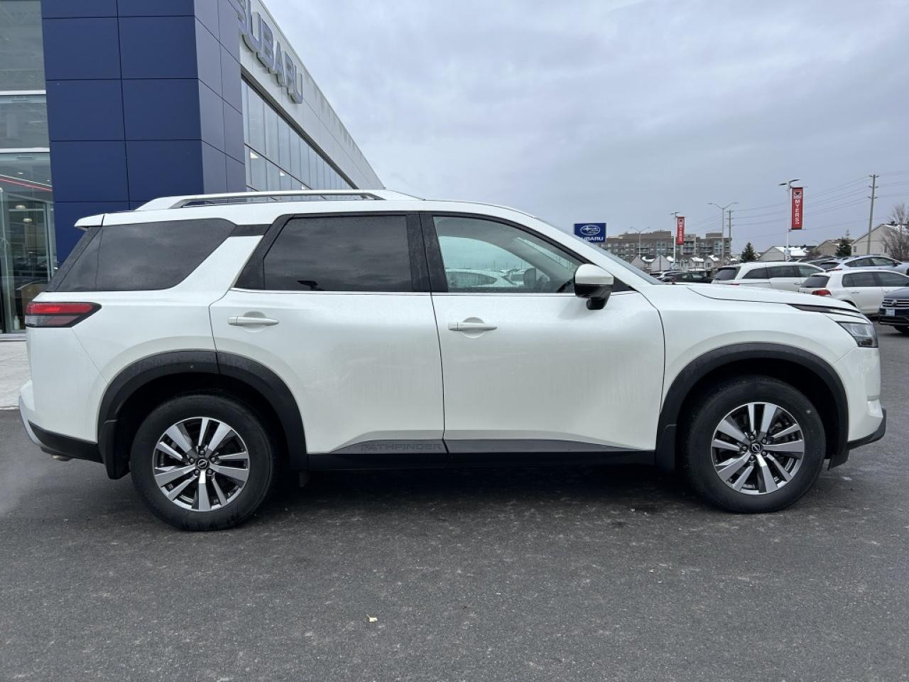 2023 Nissan Pathfinder SL  - Sunroof -  Navigation Photo