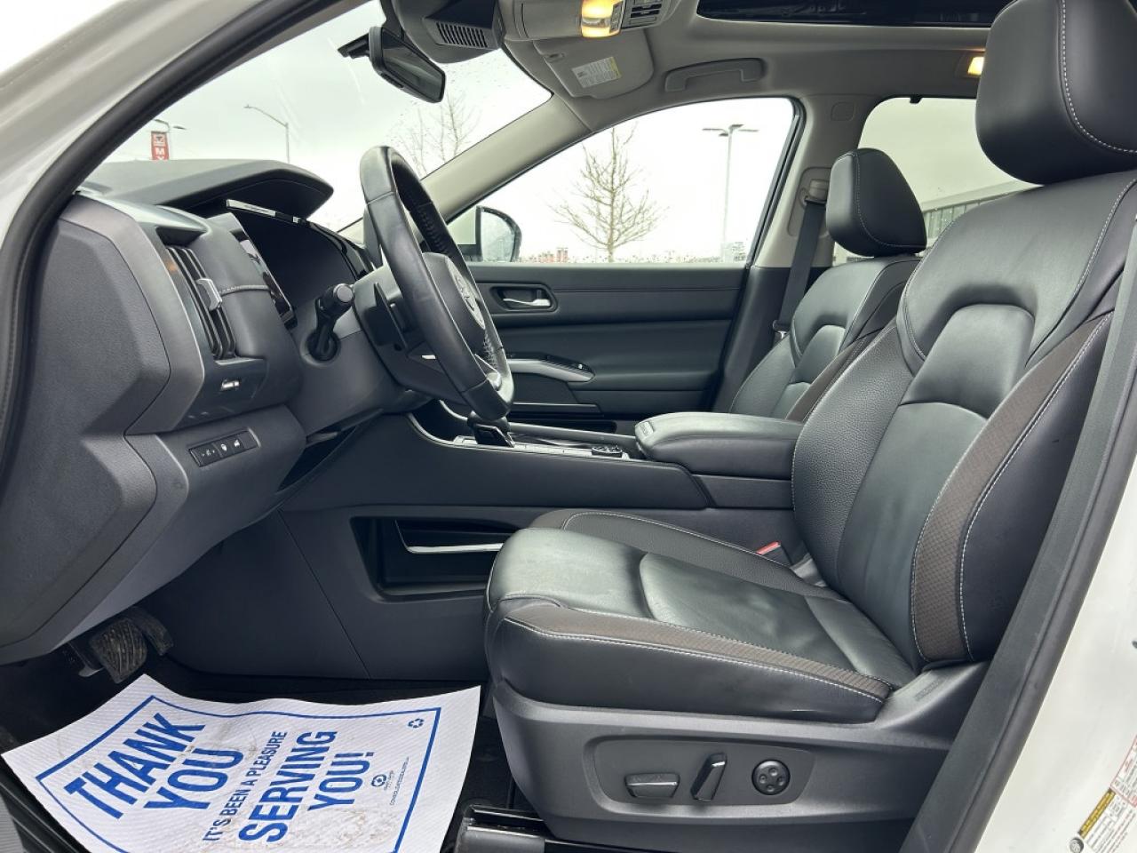 2023 Nissan Pathfinder SL  - Sunroof -  Navigation Photo