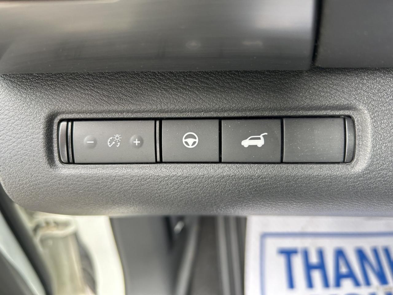 2023 Nissan Pathfinder SL  - Sunroof -  Navigation Photo