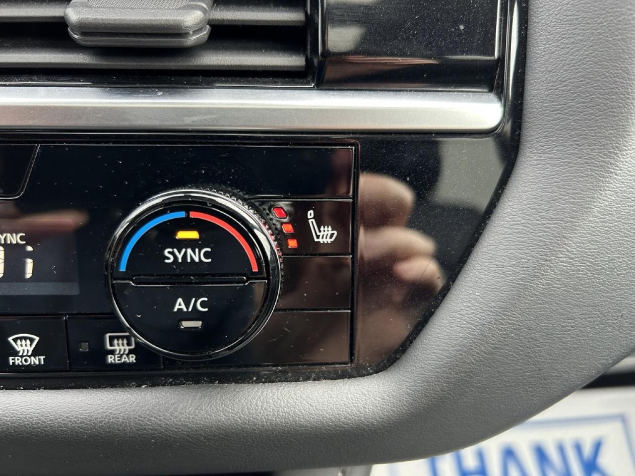 2023 Nissan Pathfinder SL  - Sunroof -  Navigation Photo