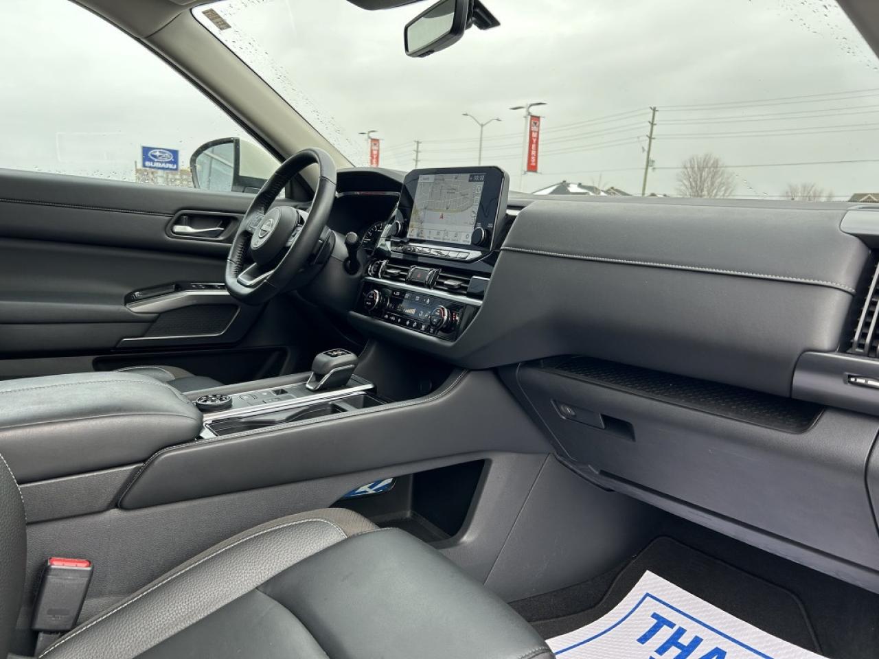 2023 Nissan Pathfinder SL  - Sunroof -  Navigation Photo