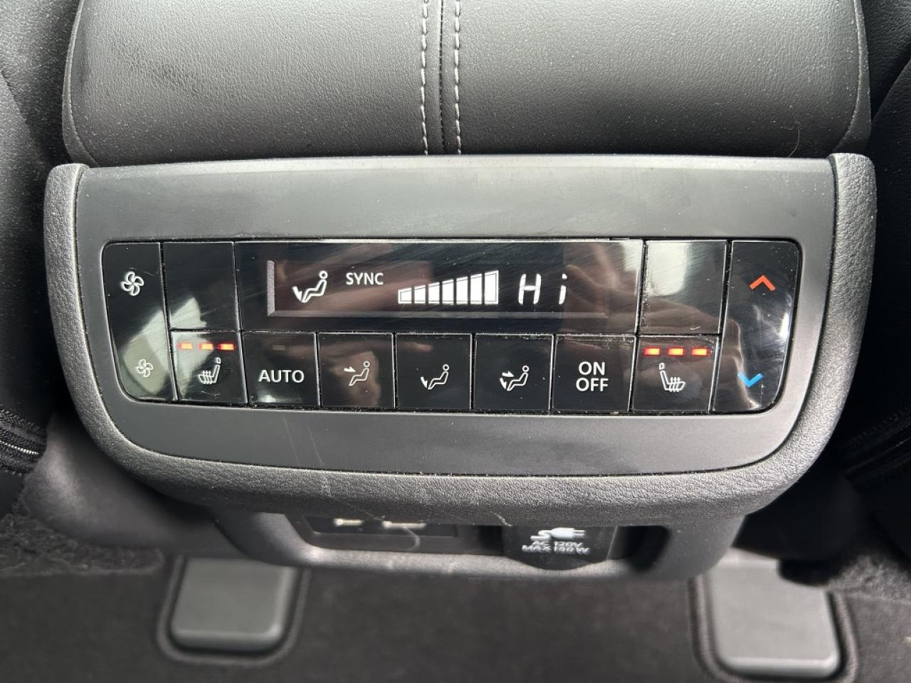 2023 Nissan Pathfinder SL  - Sunroof -  Navigation Photo