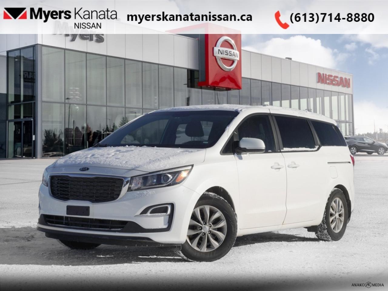 2019 Kia Sedona - $134 B/W Photo