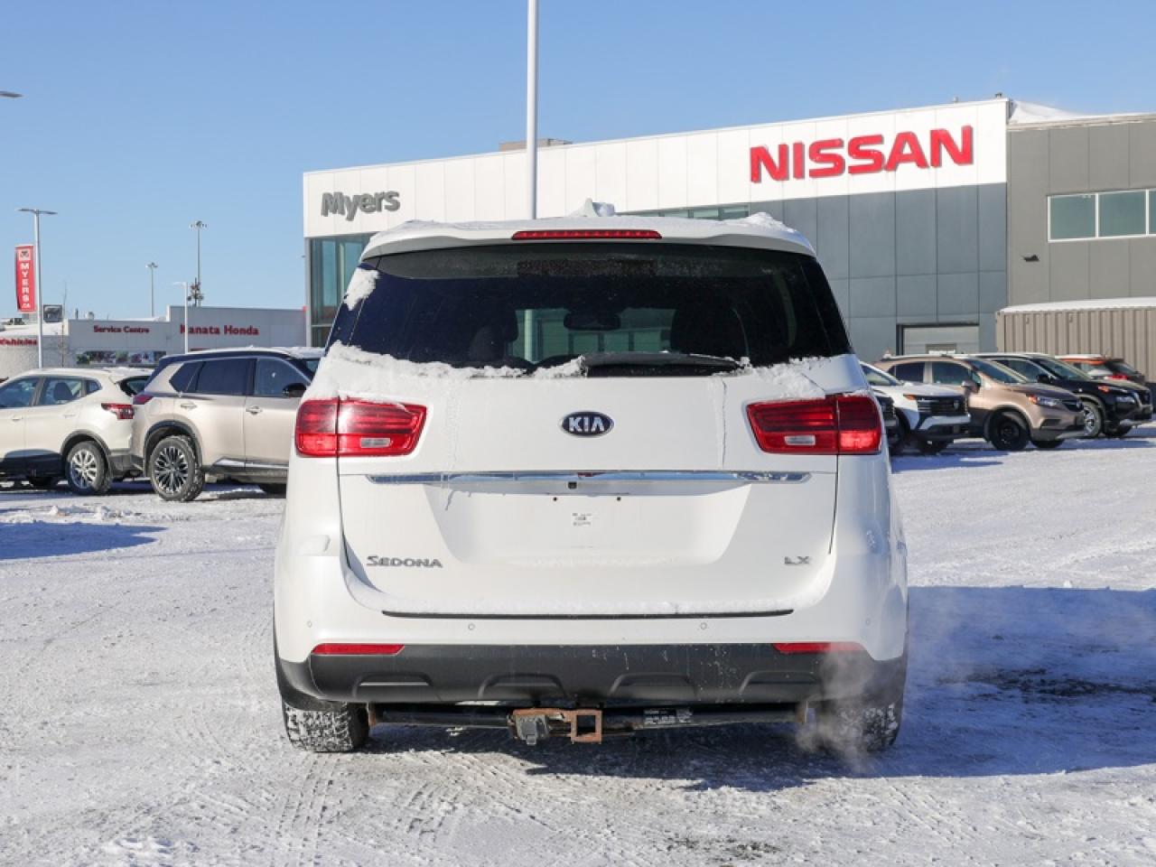2019 Kia Sedona - $134 B/W Photo
