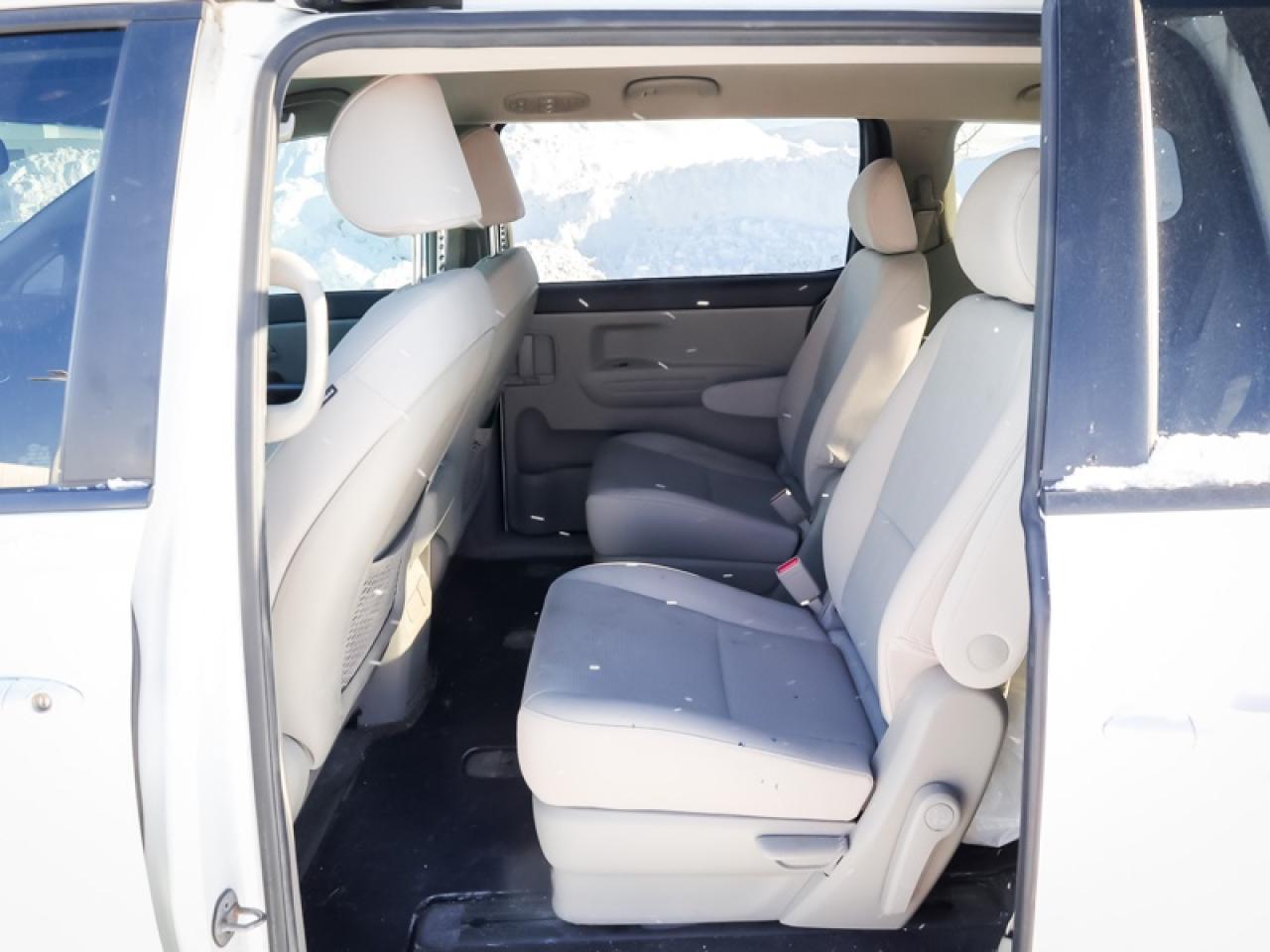 2019 Kia Sedona - $134 B/W Photo