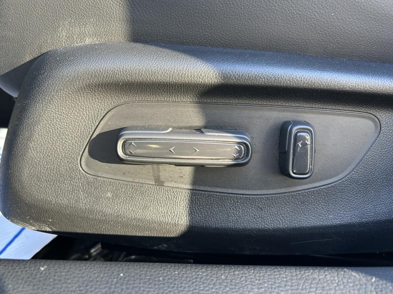 2024 Honda Civic Sedan Touring  - Leather Seats Photo