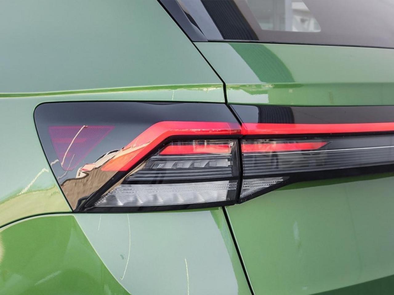 2025 Volkswagen Taos Comfortline  - Sunroof Photo