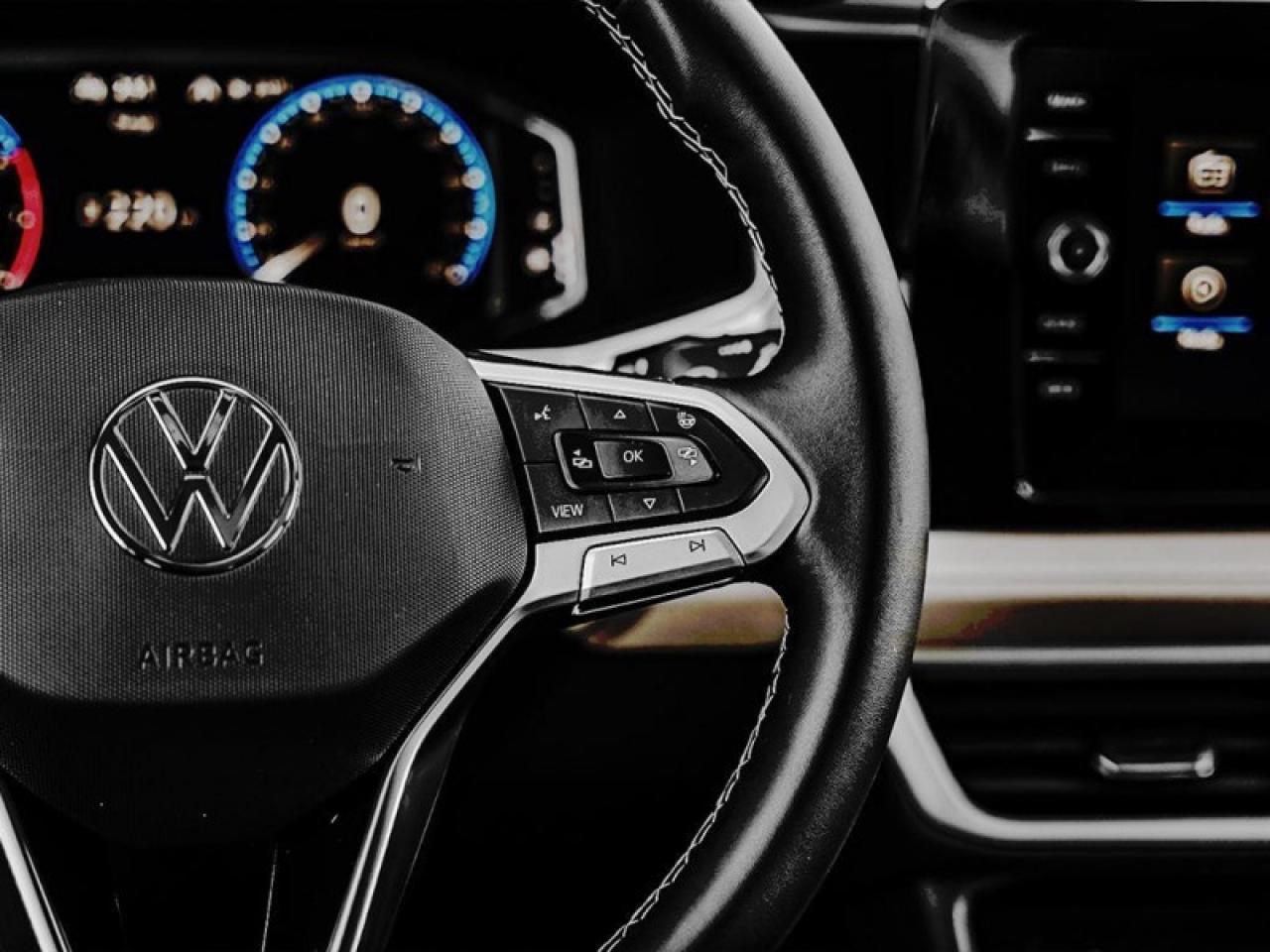 2025 Volkswagen Taos Comfortline  - Sunroof Photo