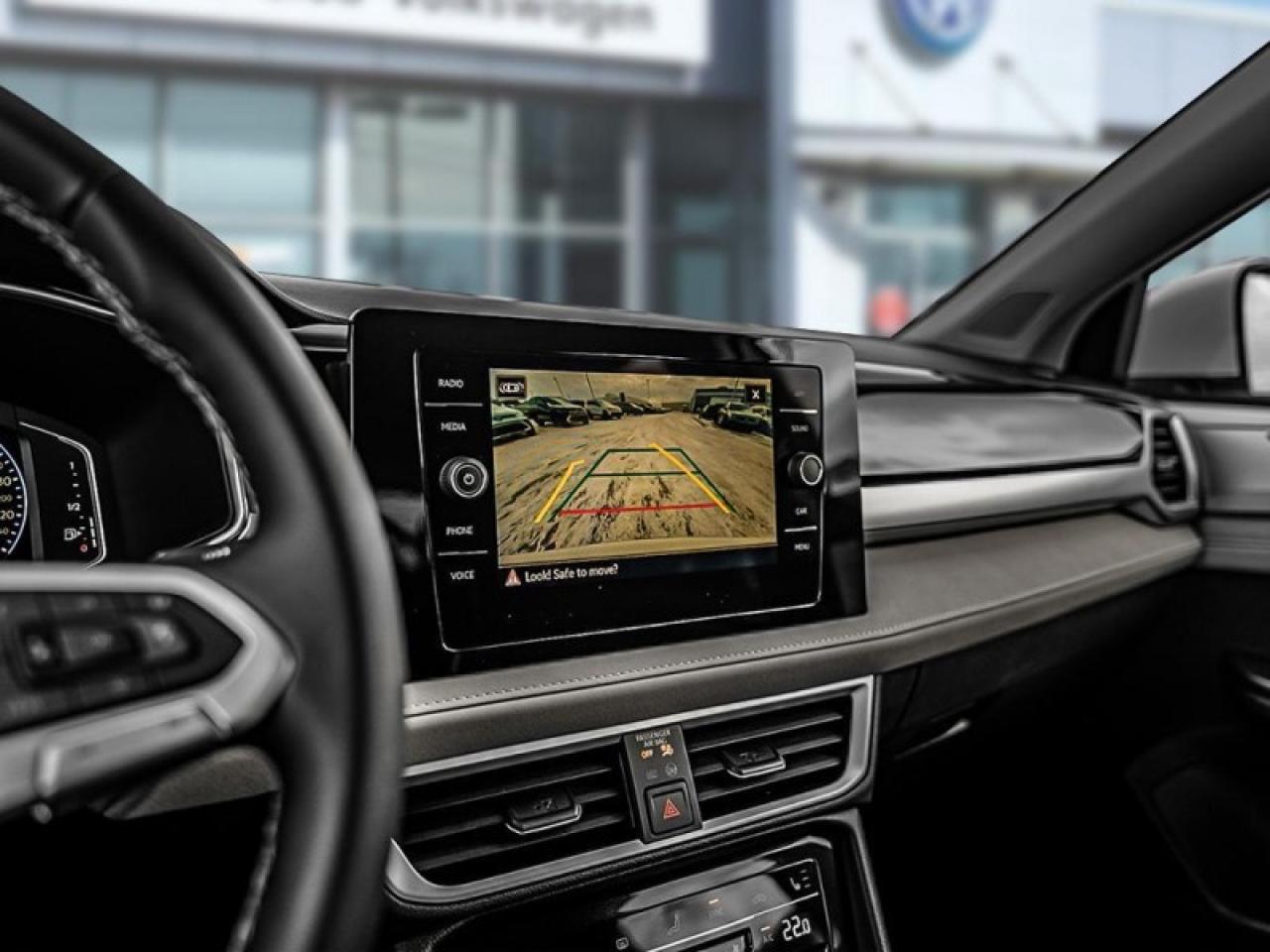 2025 Volkswagen Taos Comfortline  - Sunroof Photo