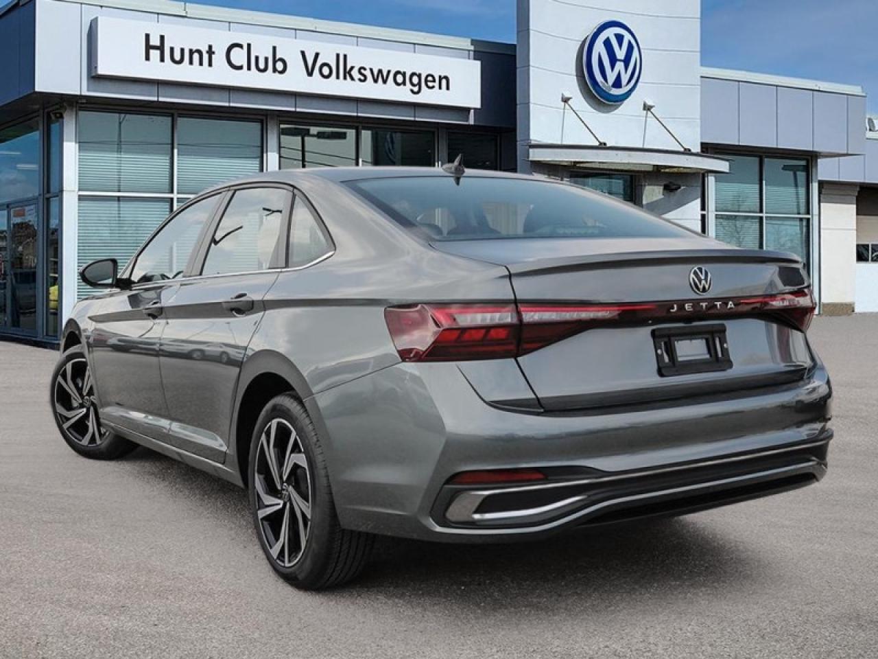 2025 Volkswagen Jetta Highline  - Leather Seats Photo