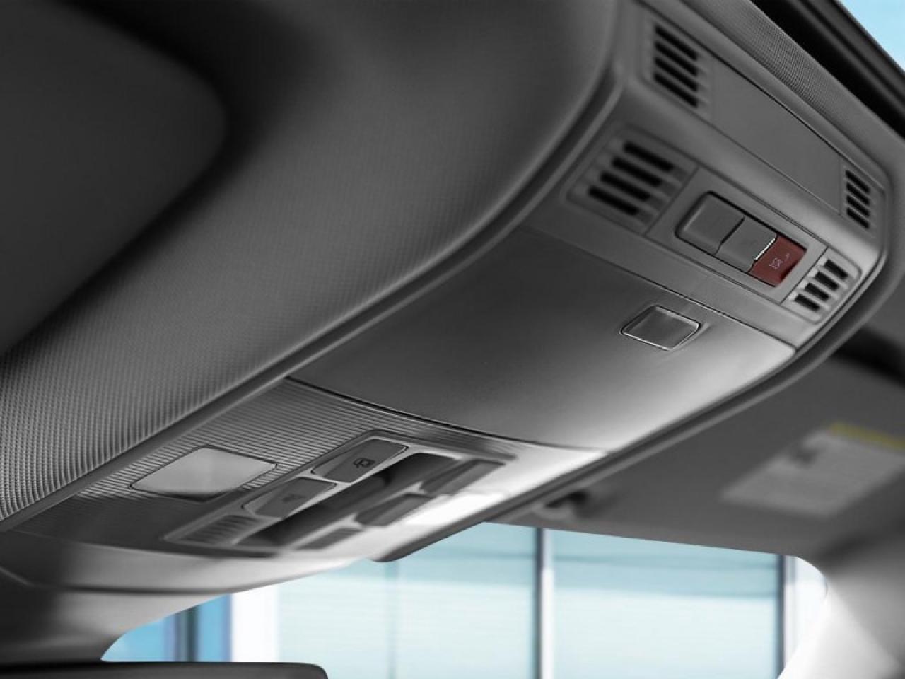 2025 Volkswagen Jetta Highline  - Leather Seats Photo