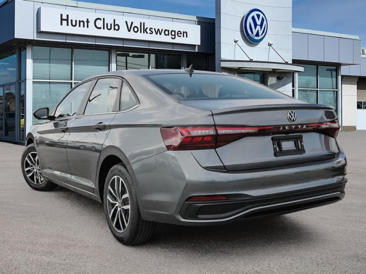 2025 Volkswagen Jetta Comfortline  - Sport Package Photo3