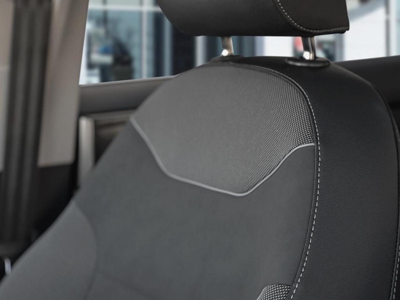 2026 Volkswagen Taos Comfortline Black Edition Photo