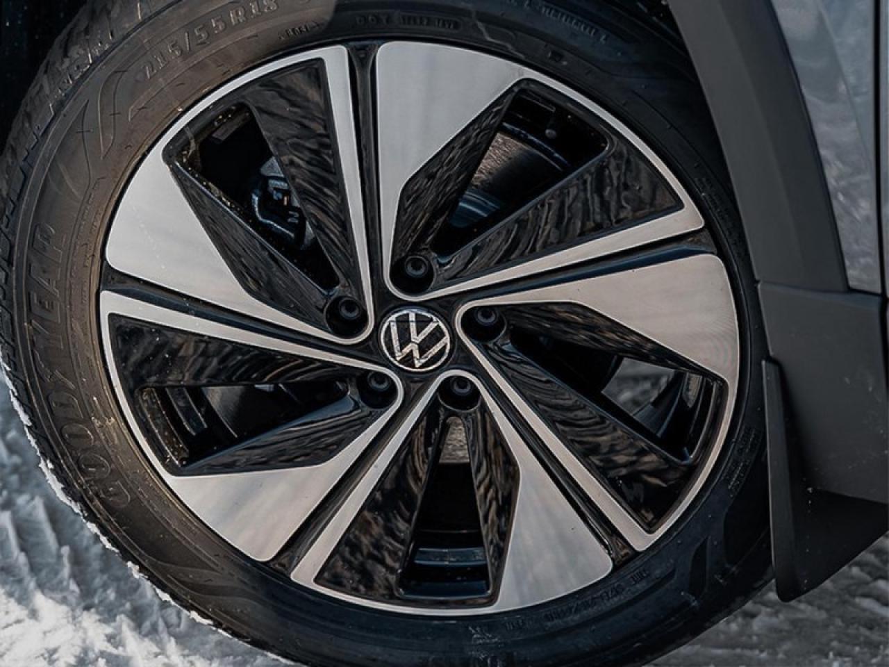 2026 Volkswagen Taos Highline  - Leather Seats Photo