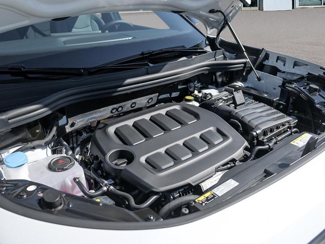 2026 Volkswagen Tiguan Comfortline R-Line Black Edition Photo