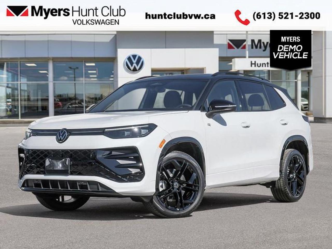 2026 Volkswagen Tiguan Comfortline R-Line Black Edition Photo0