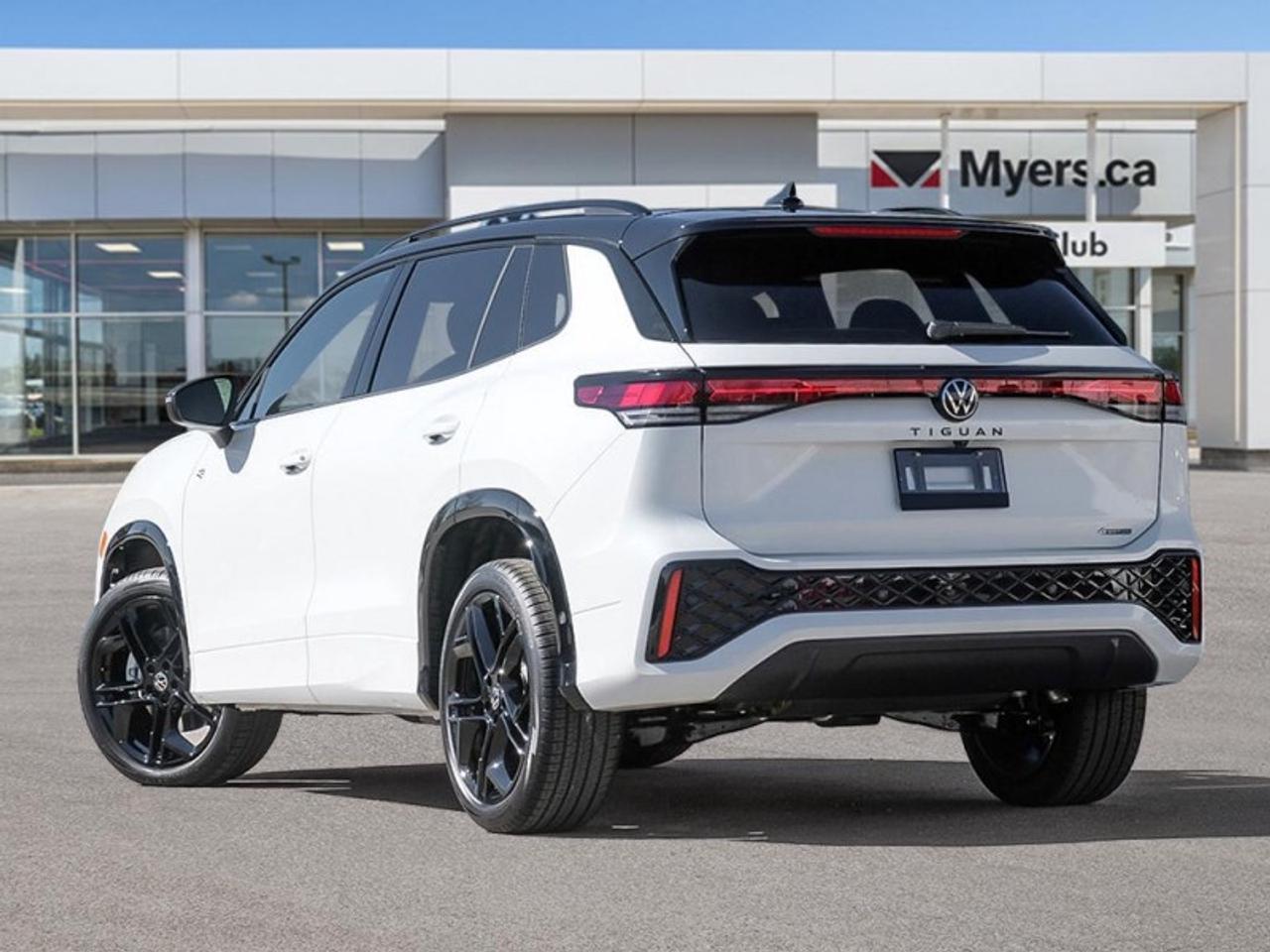 2026 Volkswagen Tiguan Comfortline R-Line Black Edition Photo