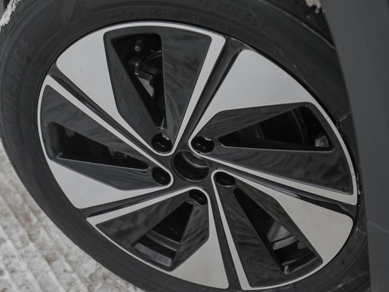 2026 Volkswagen Taos Highline  - Cooled Seats Photo