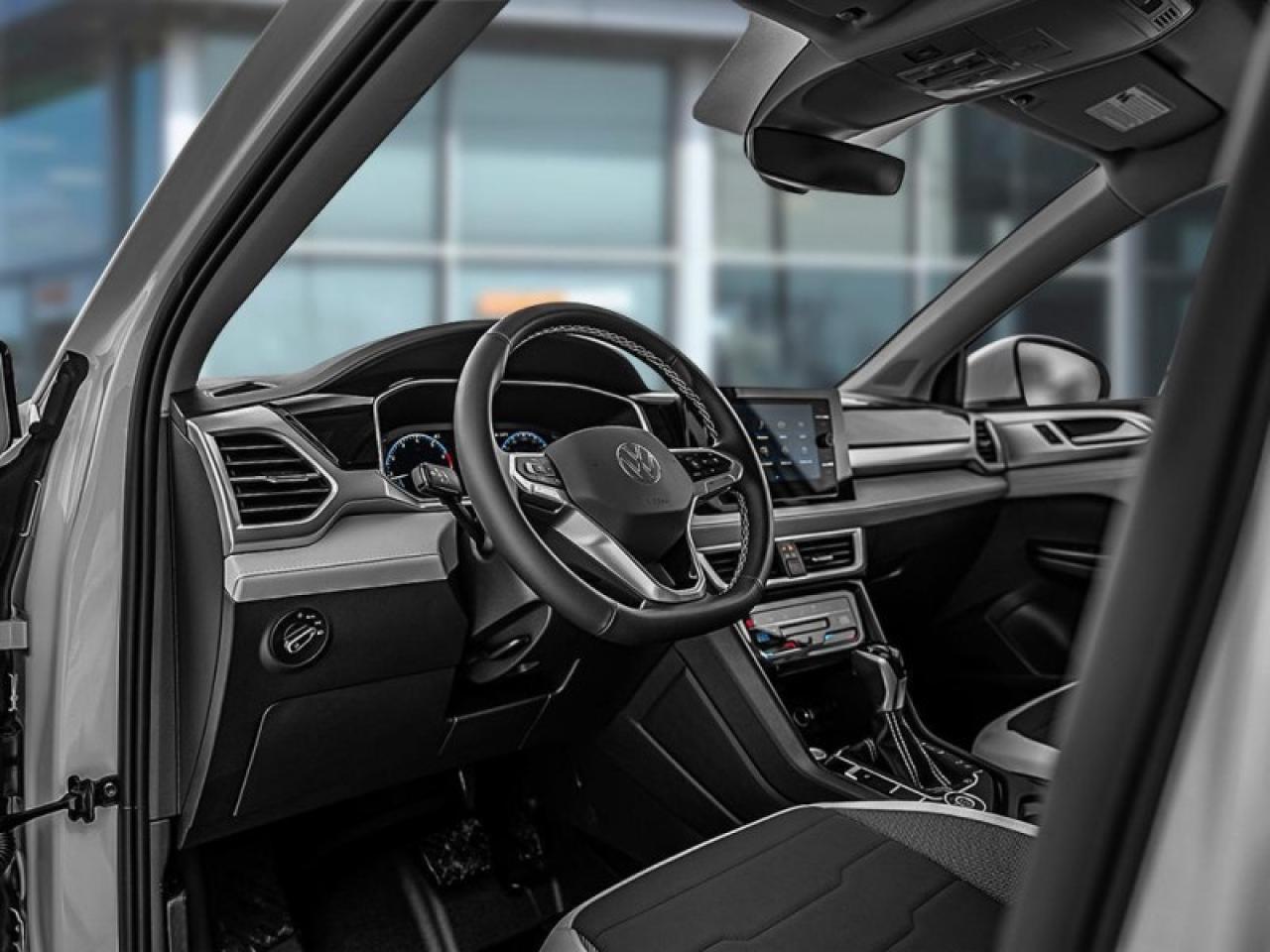 2026 Volkswagen Taos Comfortline  - Sunroof Photo