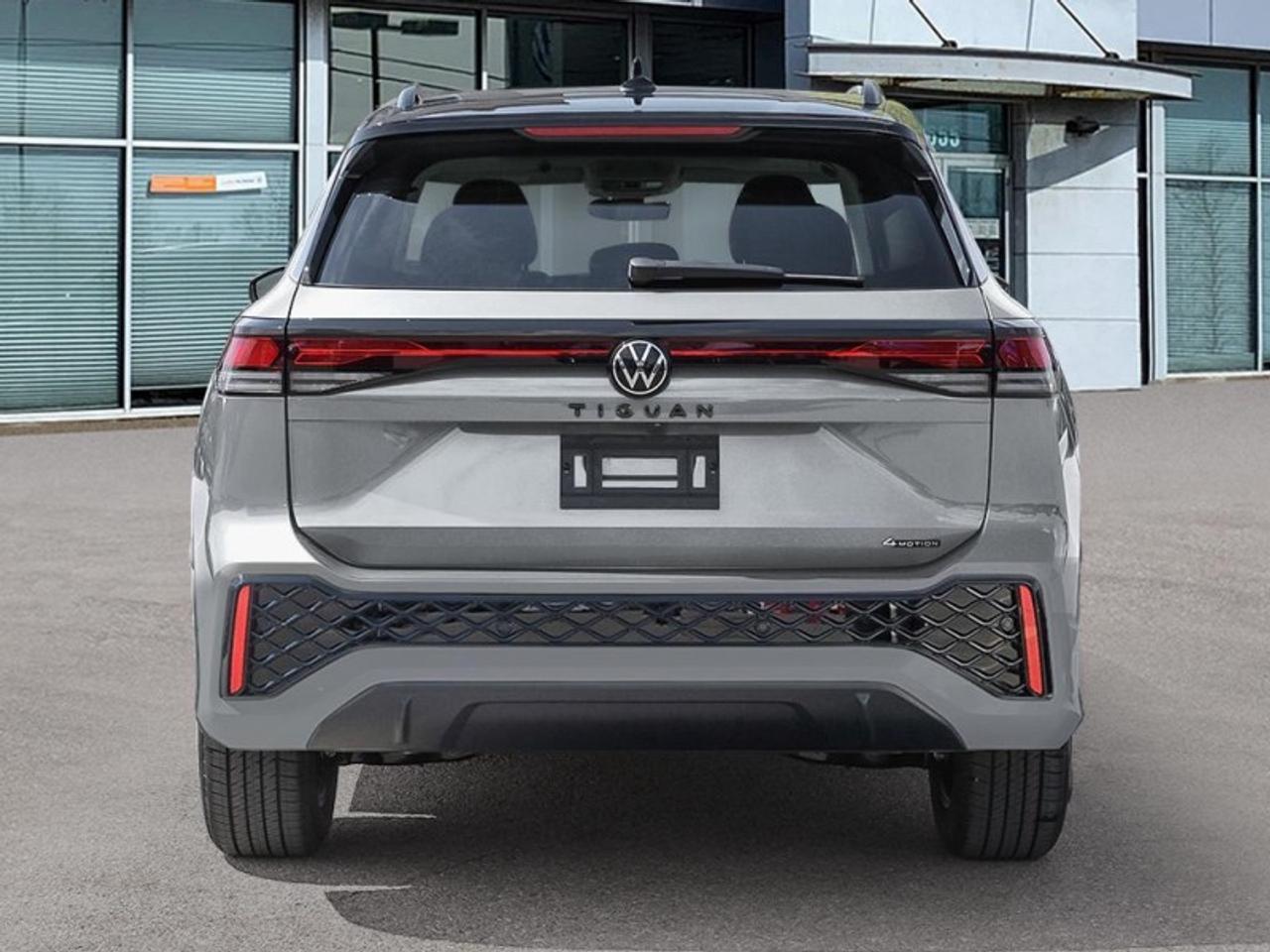 2026 Volkswagen Tiguan Comfortline R-Line Black Edition Photo4