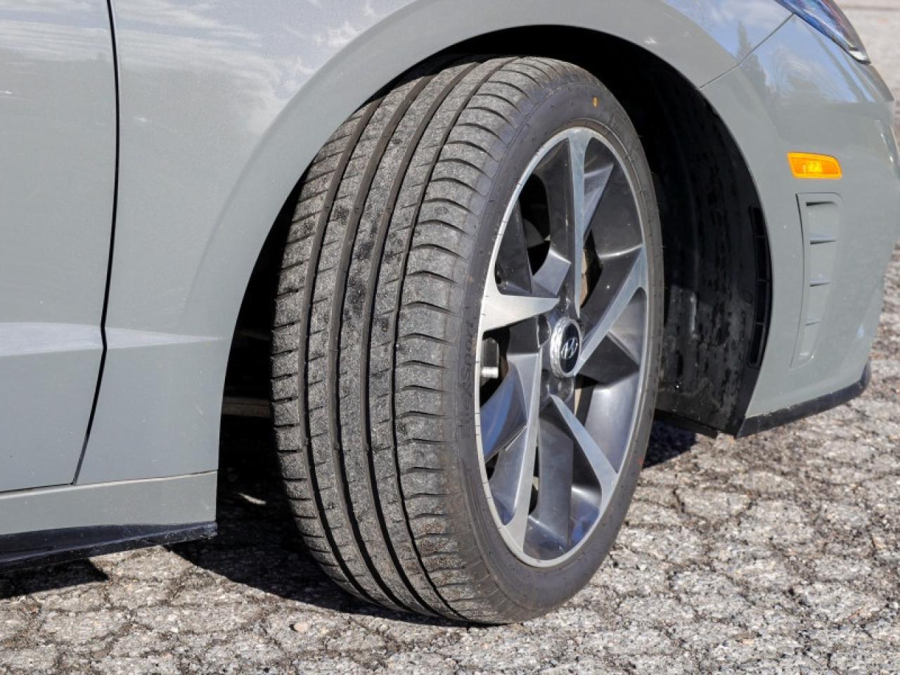 2022 Hyundai Sonata Luxury  - Sunroof -  Wi-Fi Photo