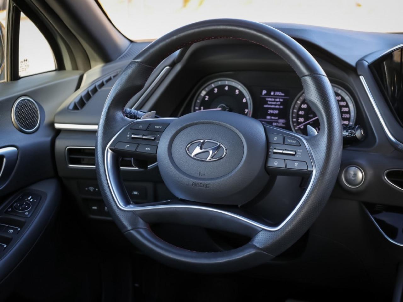 2022 Hyundai Sonata Luxury  - Sunroof -  Wi-Fi Photo