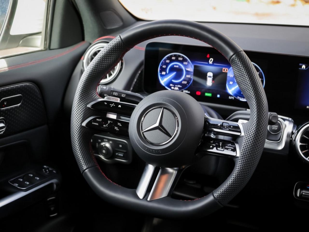 2025 Mercedes-Benz EQB 4MATIC SUV  - Low Mileage Photo