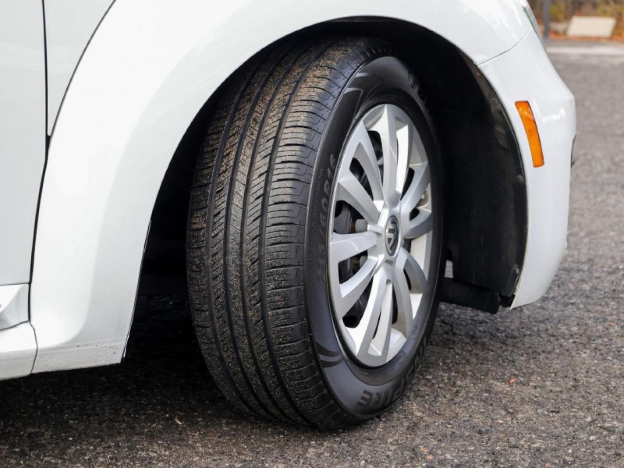 2018 Volkswagen Beetle Coupe Trendline 2.0T 6sp at w/Tip Photo