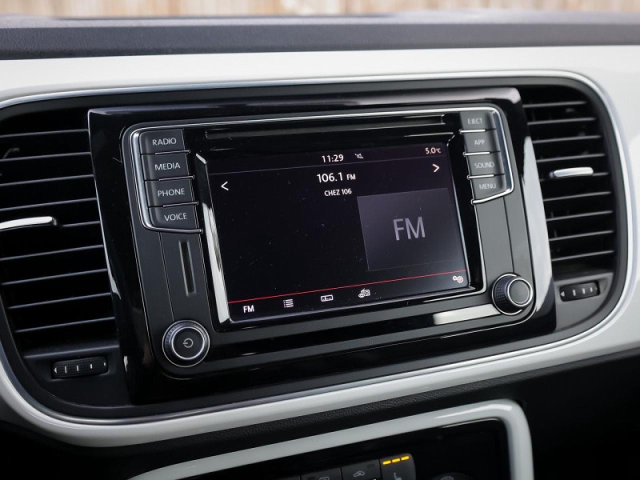 2018 Volkswagen Beetle Coupe Trendline 2.0T 6sp at w/Tip Photo