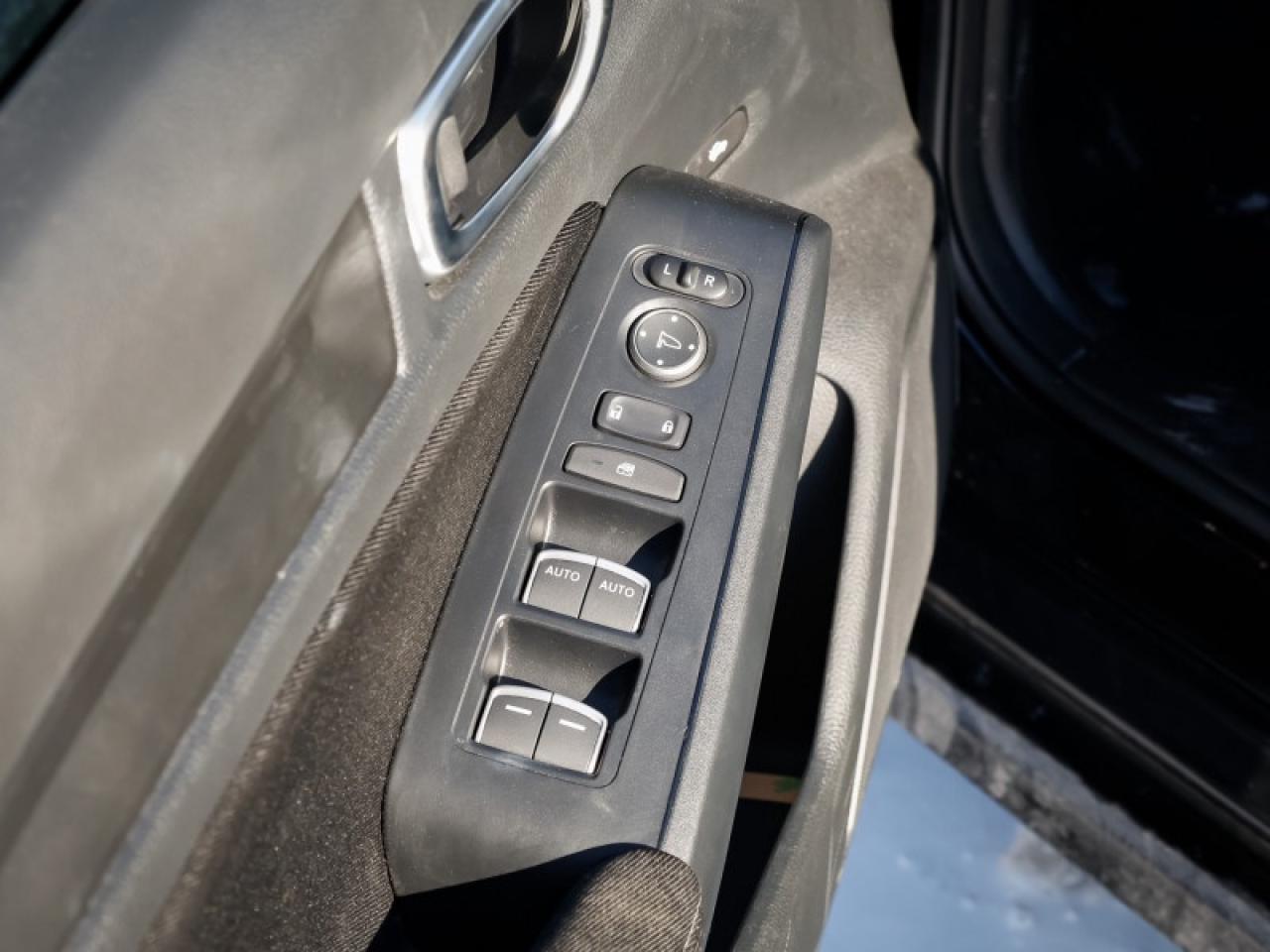 2023 Honda Civic Sedan Sport  - Sunroof -  Heated Seats Photo