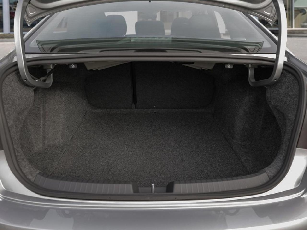 2026 Volkswagen Jetta Comfortline  - Sport Package Photo