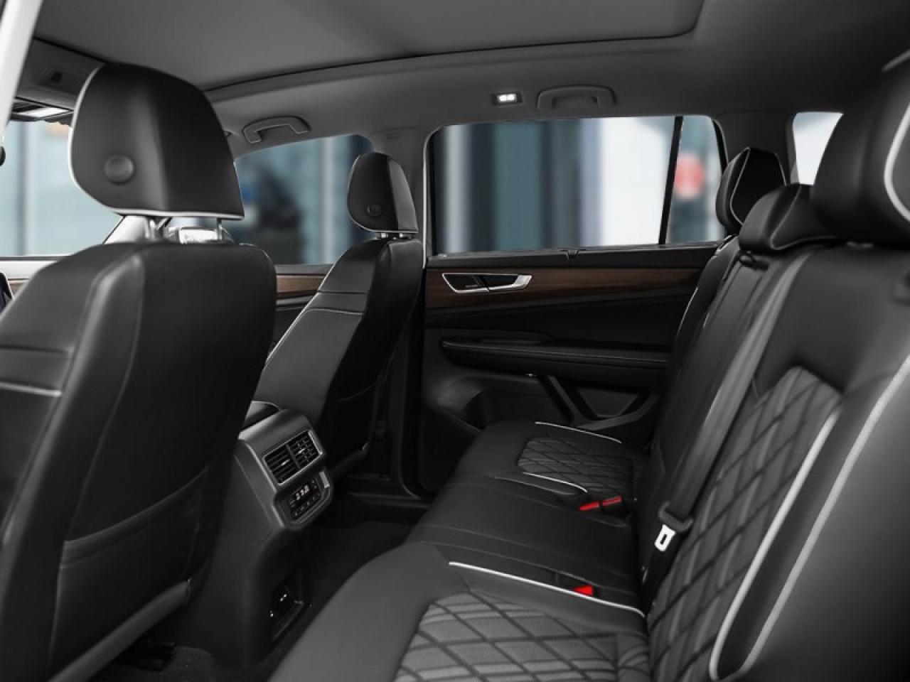2026 Volkswagen Atlas Execline  - Massaging Seats Photo