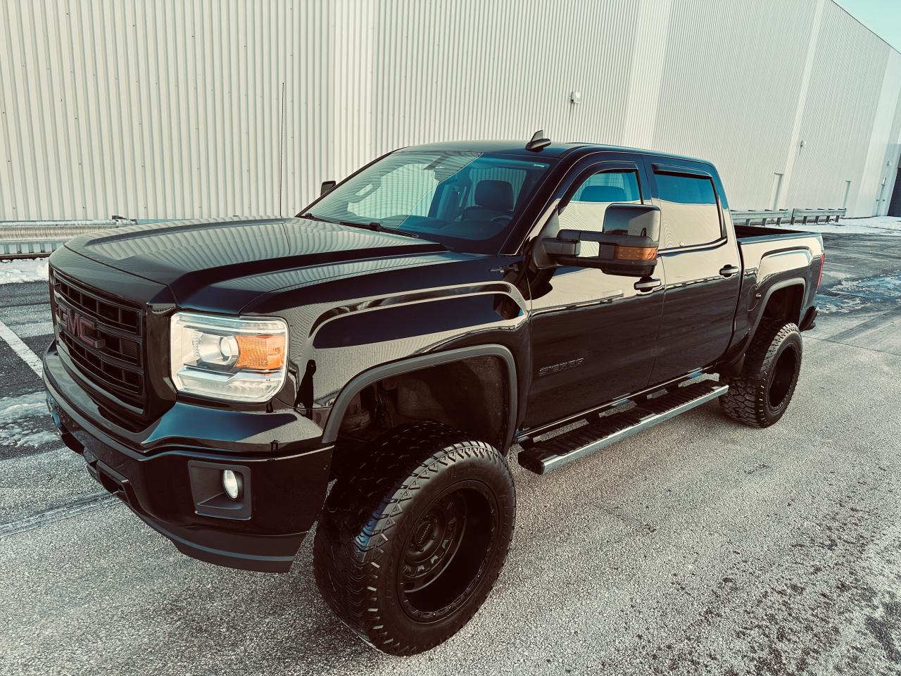 2015 GMC Sierra 1500 SLT Crew Cab Loaded Custom 6.2L Photo3