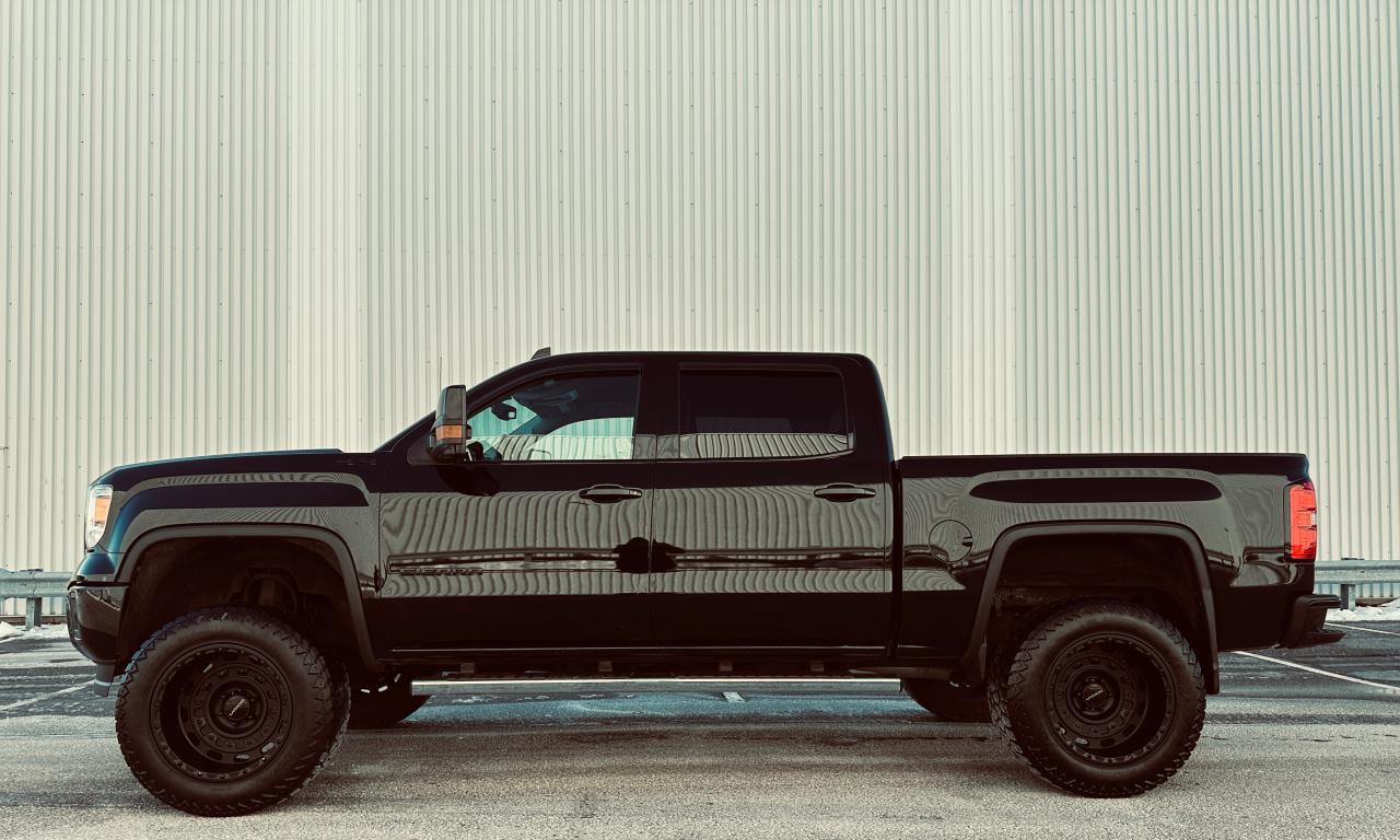 2015 GMC Sierra 1500 SLT Crew Cab Loaded Custom 6.2L