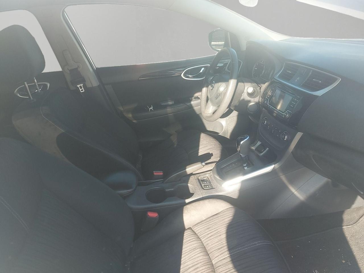 2017 Nissan Sentra SV Photo